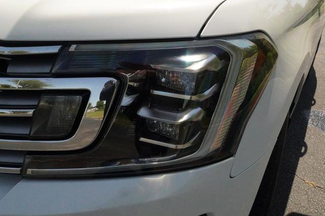 Used 2020 Ford Expedition Limited w/ Equipment Group 302A AWD/4WD image 34