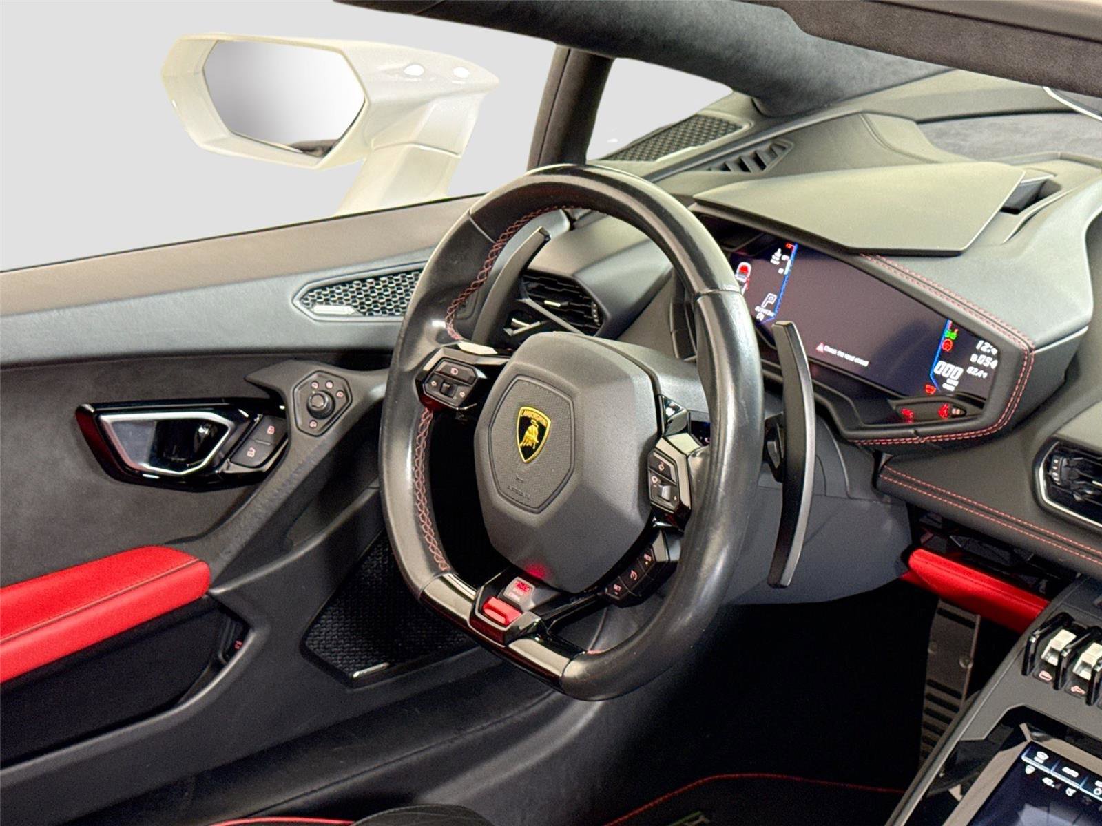 Used 2021 Lamborghini Huracan EVO image 30