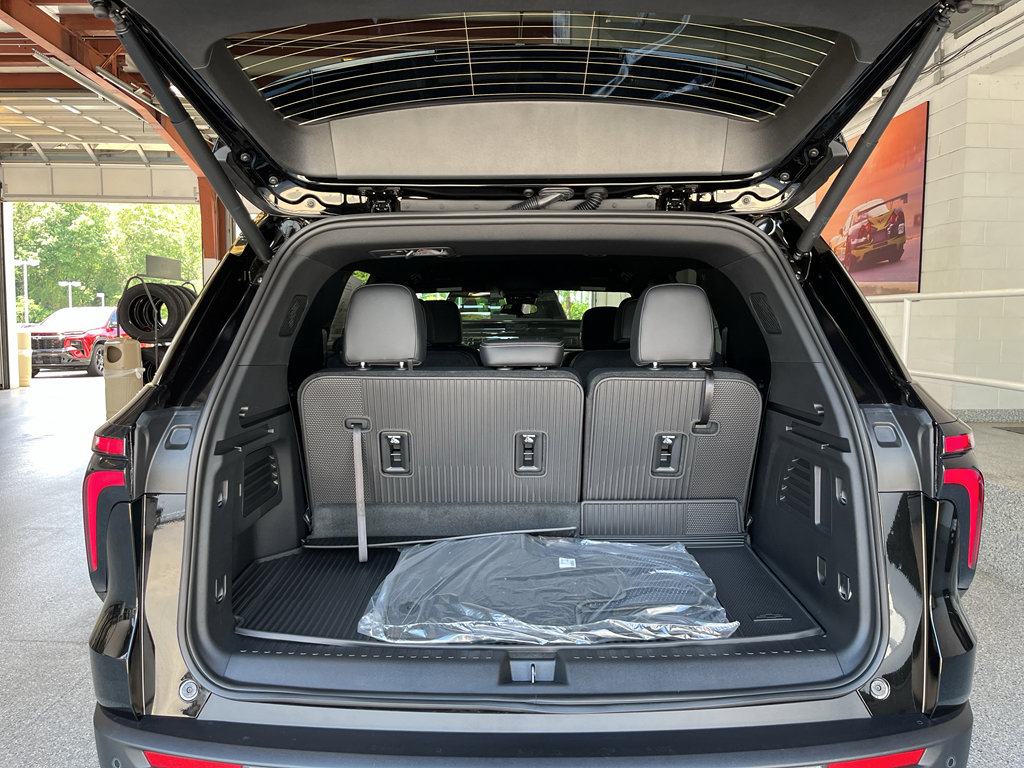 New 2026 Chevrolet Traverse LT FWD image 8