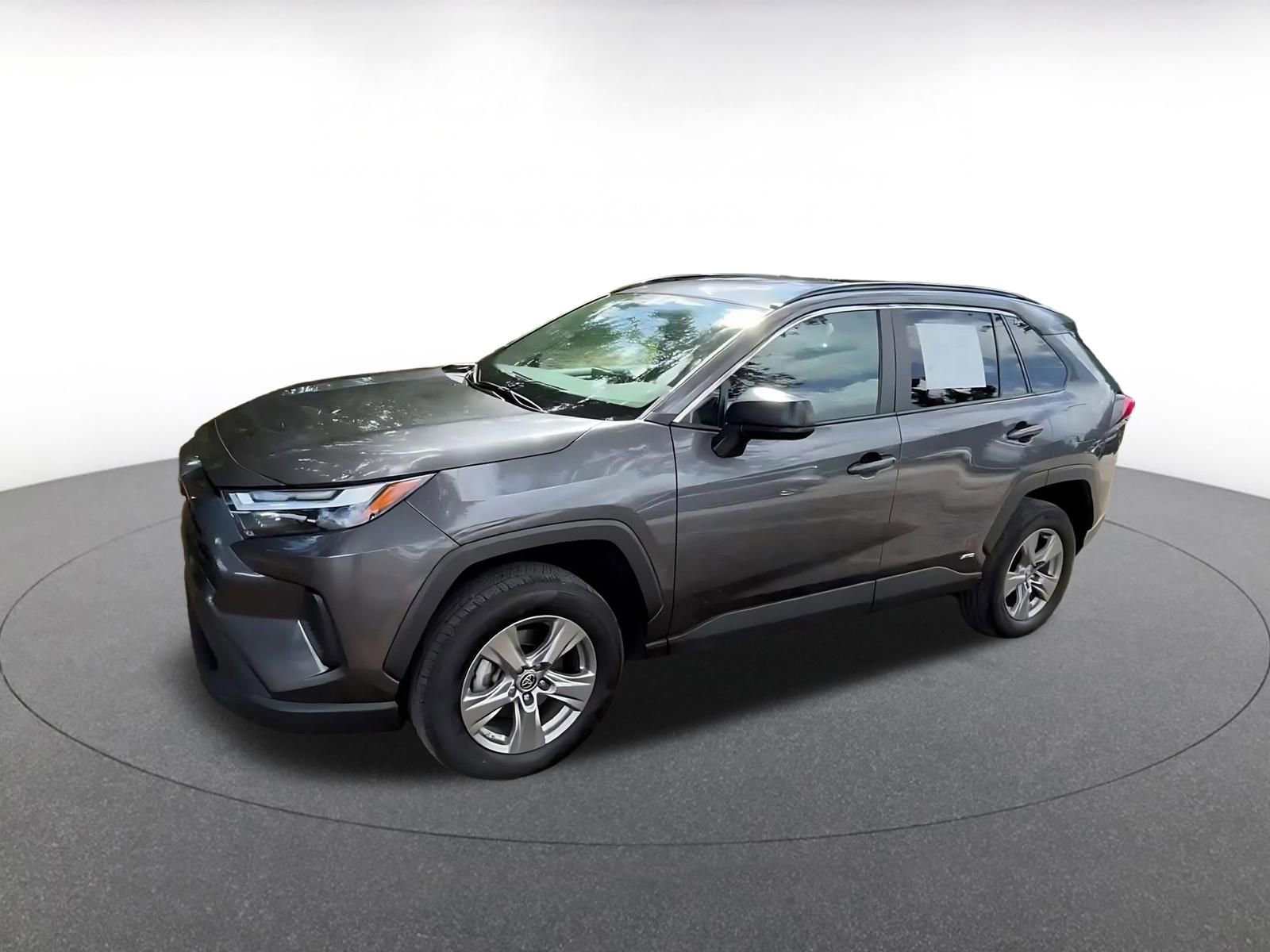 Used 2024 Toyota RAV4 LE AWD/4WD image 8