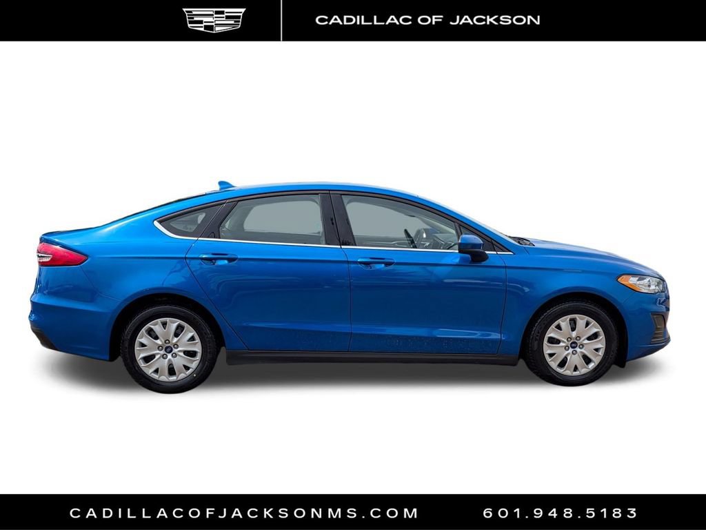 Certified 2024 Cadillac XT5 Premium Luxury AWD/4WD image 4