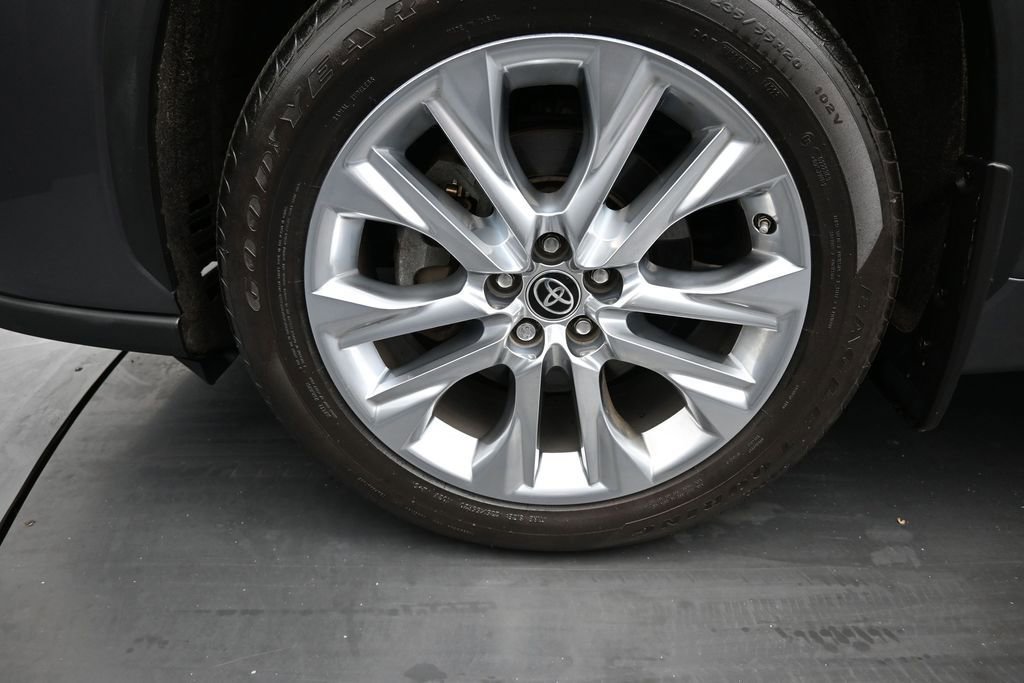 Used 2021 Toyota Highlander Limited AWD/4WD image 10