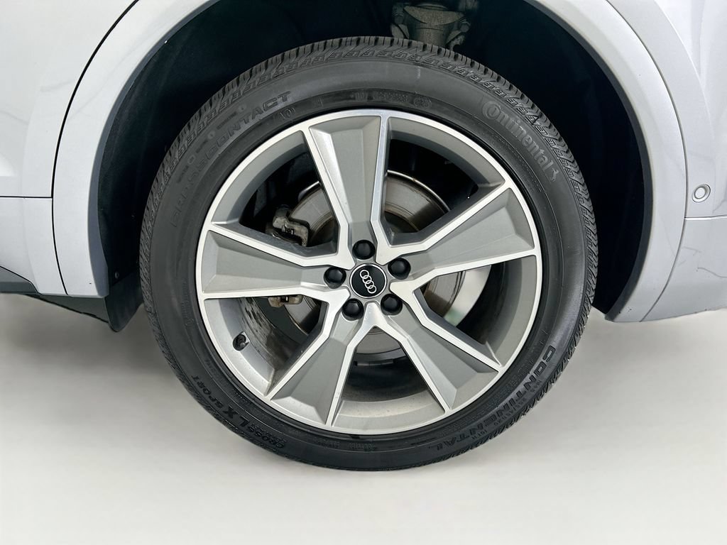 Used 2019 Audi Q5 Prestige w/ Prestige Package AWD/4WD image 30