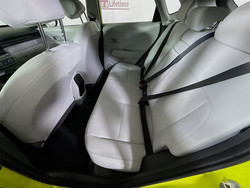 Certified 2025 Hyundai Kona SE image 26