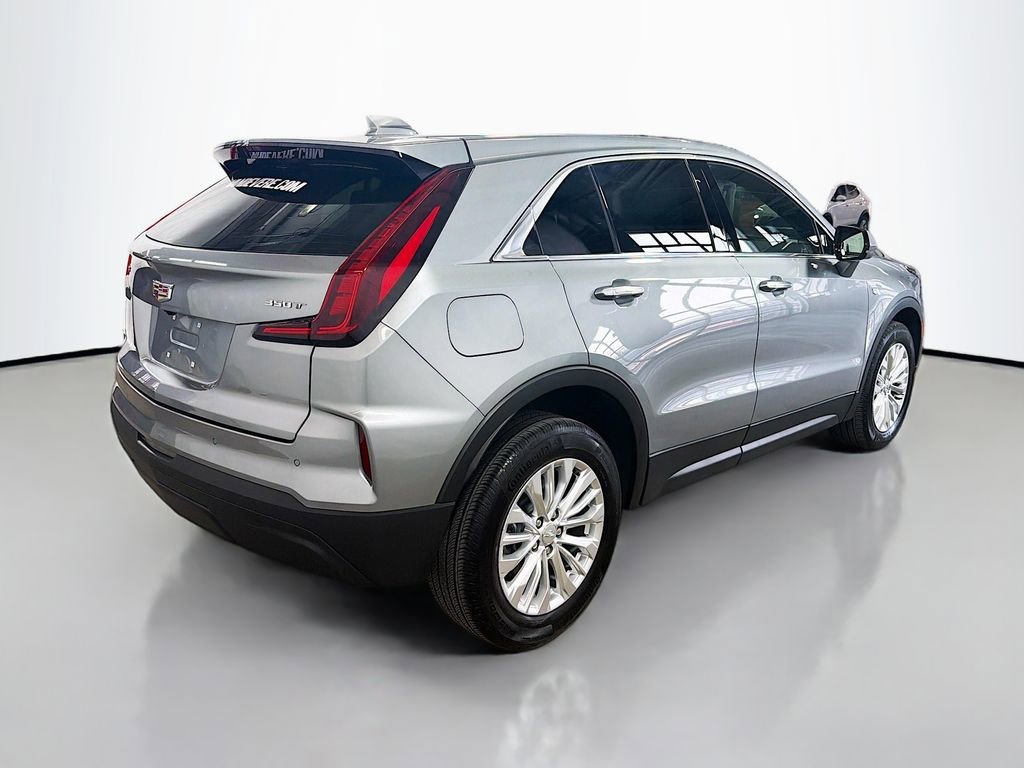 Used 2024 Cadillac XT4 Luxury w/ LPO, Floor Liner Package image 7