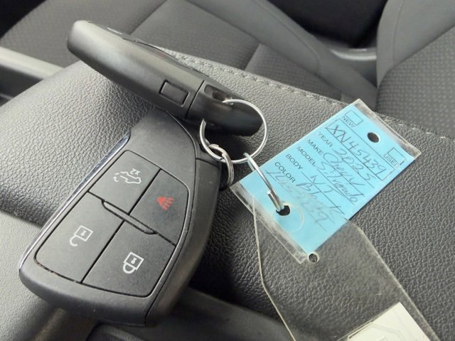 Used 2025 Chevrolet Silverado 1500 W/T w/ Z71 Off-Road Package image 30