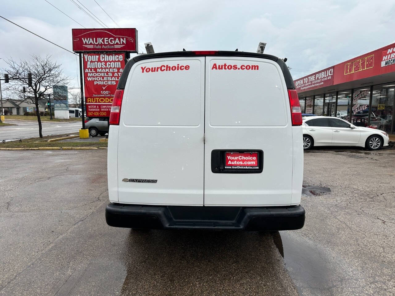 Used 2020 Chevrolet Express 2500 w/ Communications Package RWD image 4