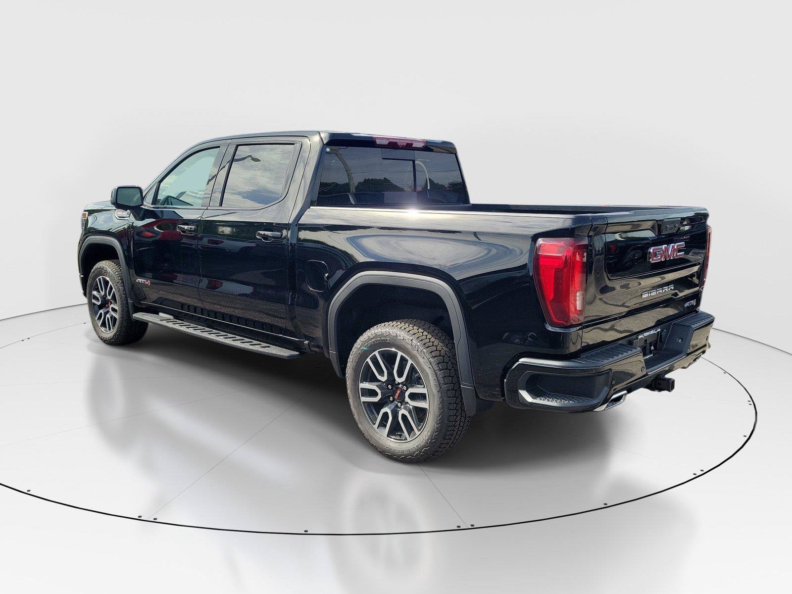 New 2026 GMC Sierra 1500 AT4 w/ AT4 Premium Package AWD/4WD image 3