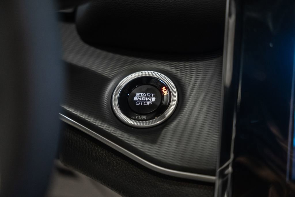 New 2025 Jeep Grand Cherokee Laredo X w/ Luxury Tech Group I image 25