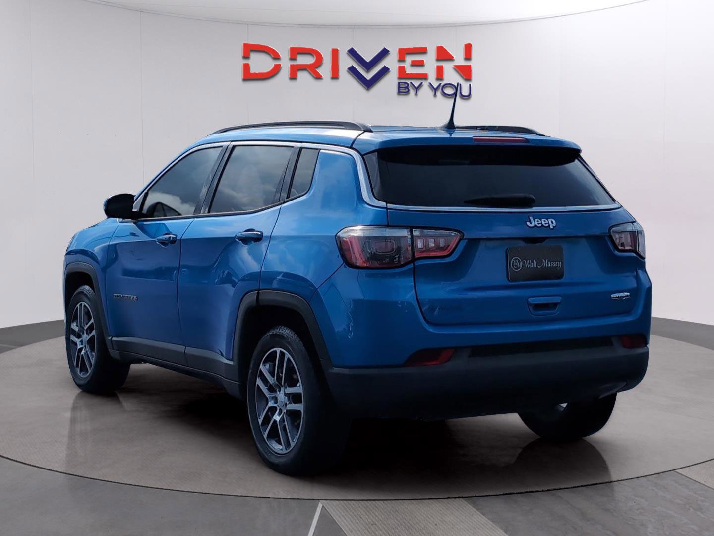 Used 2018 Jeep Compass Latitude w/ Popular Equipment Group image 3