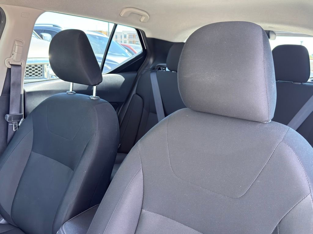 Used 2024 Nissan Kicks S image 18