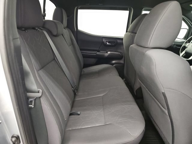 Used 2016 Toyota Tacoma TRD Sport w/ Towing Package AWD/4WD image 32