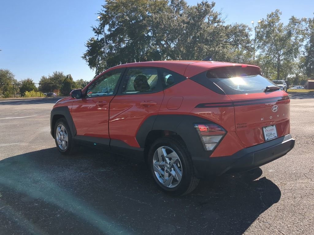 Used 2025 Hyundai Kona SE image 6