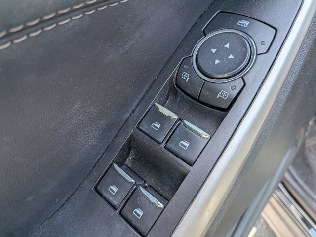 Used 2021 Ford Explorer XLT w/ Equipment Group 202A image 11