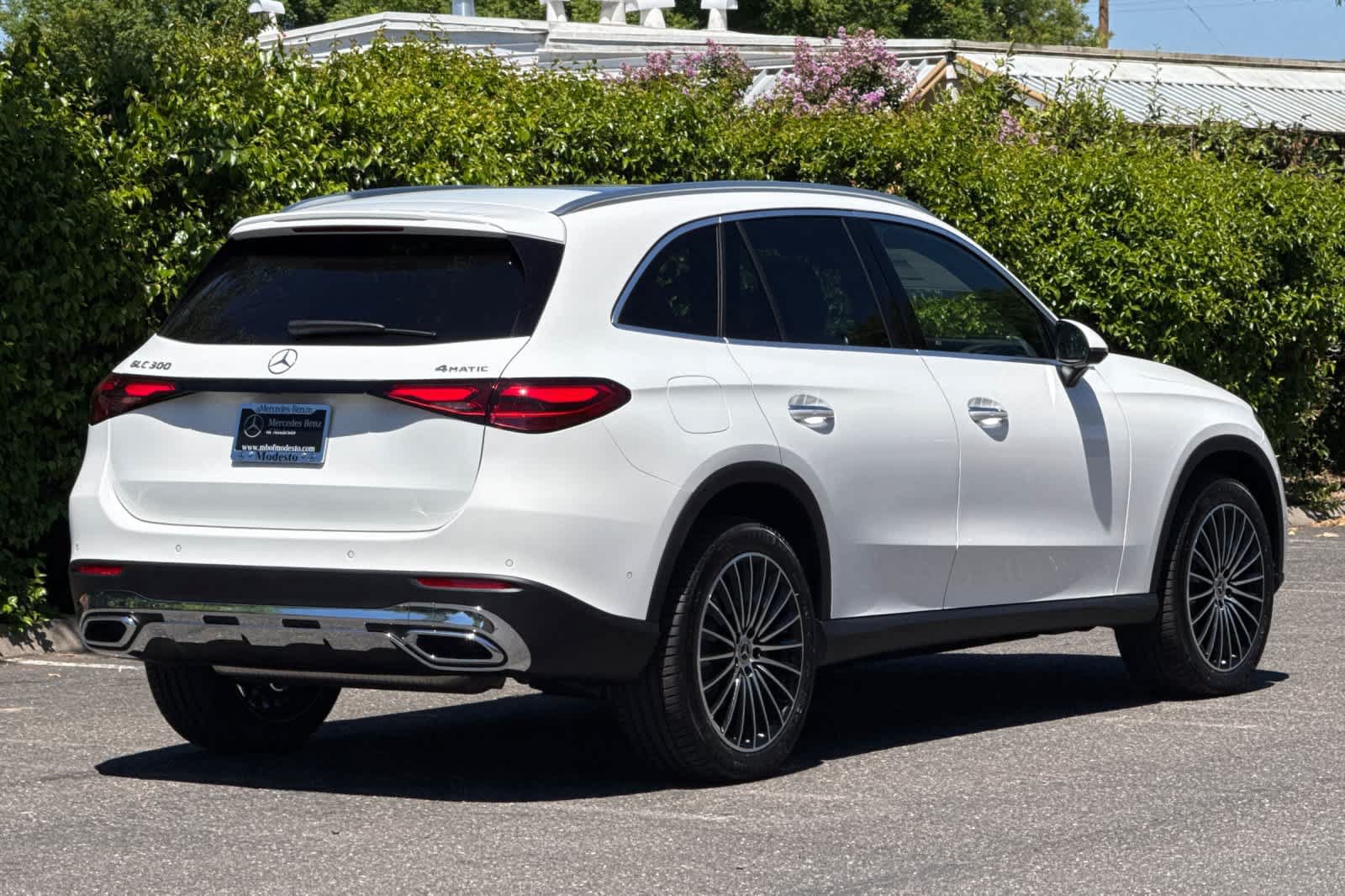 New 2026 Mercedes-Benz GLC 300 4MATIC image 3