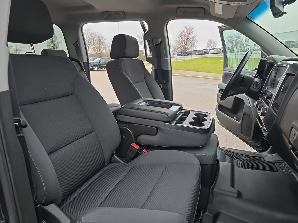 Certified 2018 Chevrolet Silverado 1500 LT w/ All Star Edition image 10