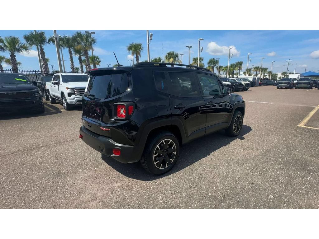 Used 2023 Jeep Renegade Trailhawk AWD/4WD image 2