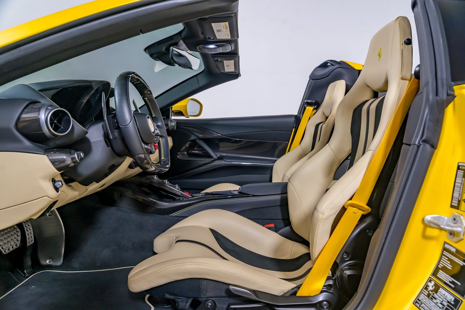 Used 2022 Ferrari 812 GTS RWD image 27