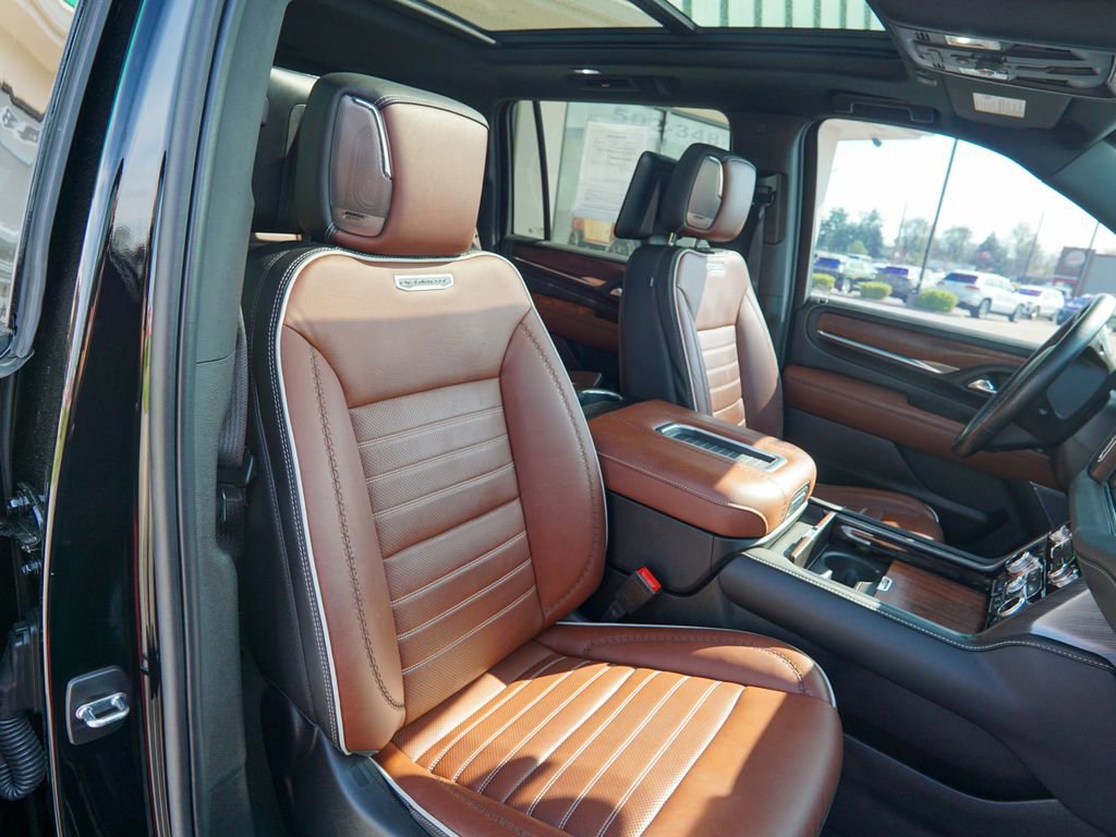 Used 2023 GMC Yukon XL Denali Ultimate image 34