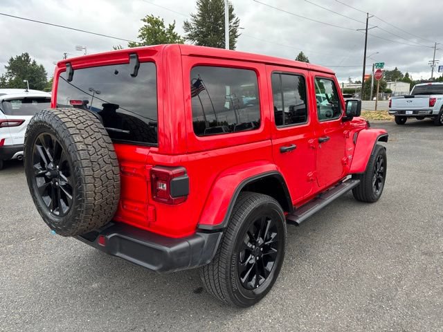 Used 2024 Jeep Wrangler Unlimited Sahara AWD/4WD image 5
