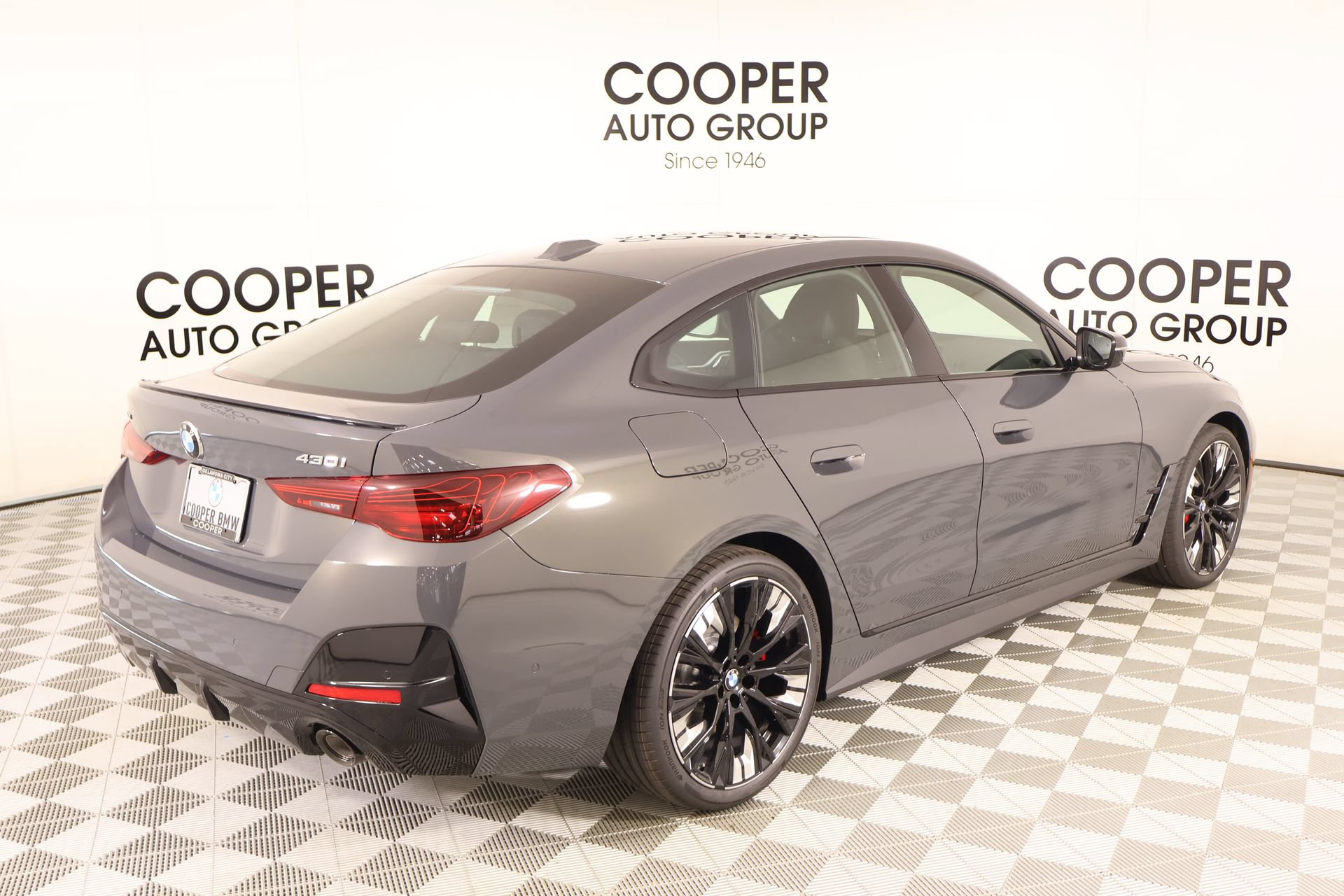 New 2026 BMW 430i xDrive w/ M Sport Package AWD/4WD image 21