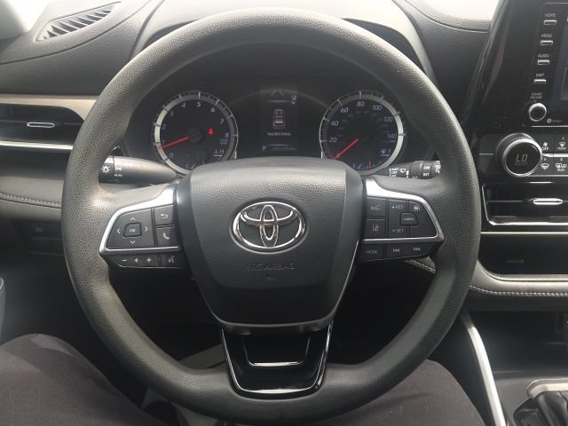 Used 2021 Toyota Highlander L FWD image 36
