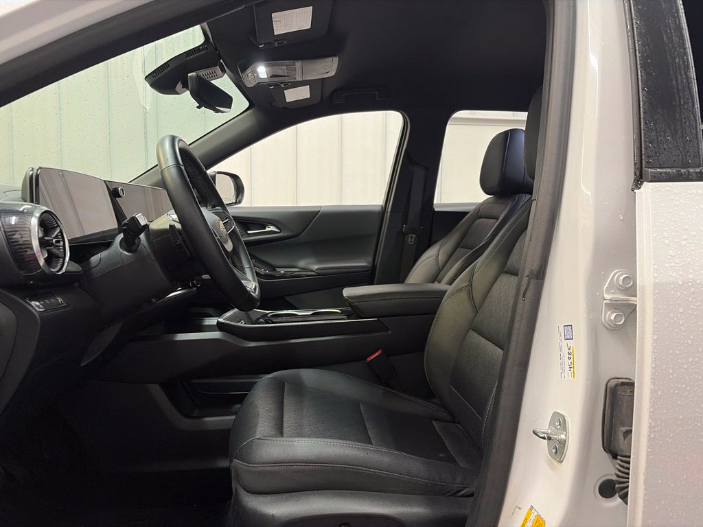 Used 2025 Chevrolet Equinox LT w/ Convenience Package II AWD/4WD image 12