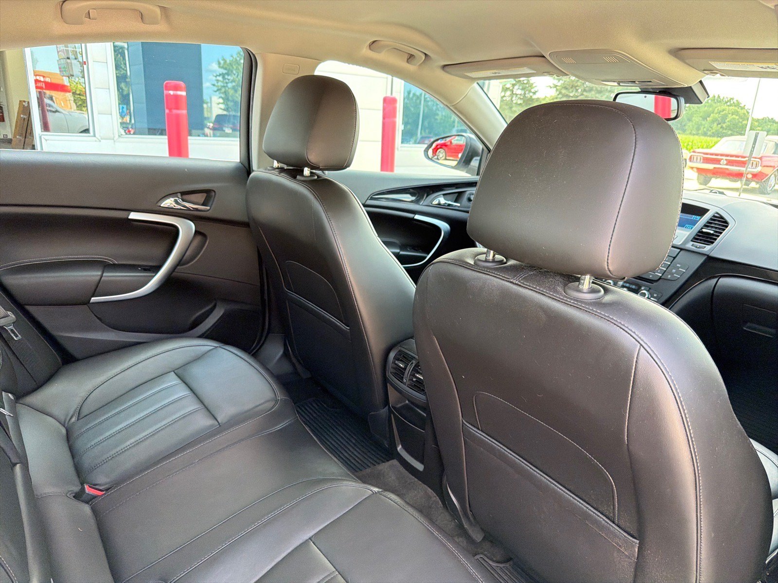 Used 2012 Buick Regal Leather FWD image 24