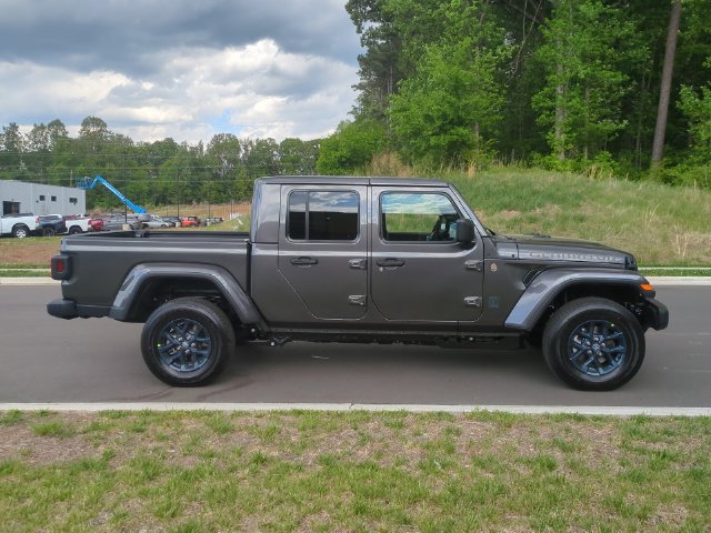New 2026 Jeep Gladiator Sport AWD/4WD image 14