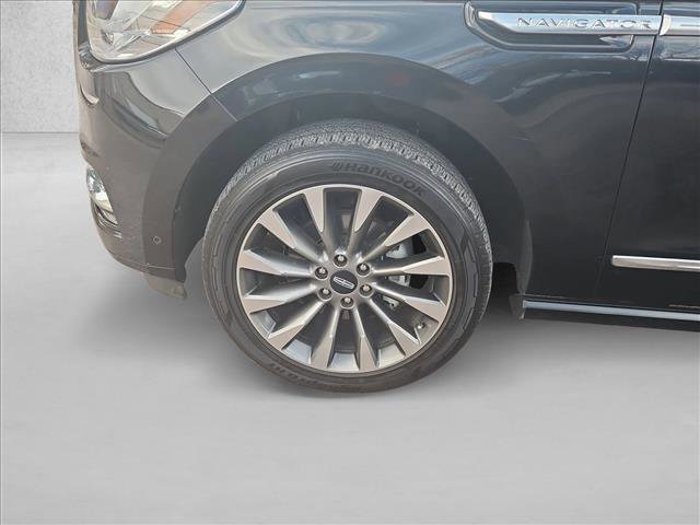 Used 2020 Lincoln Navigator Reserve w/ Luxury Package image 29