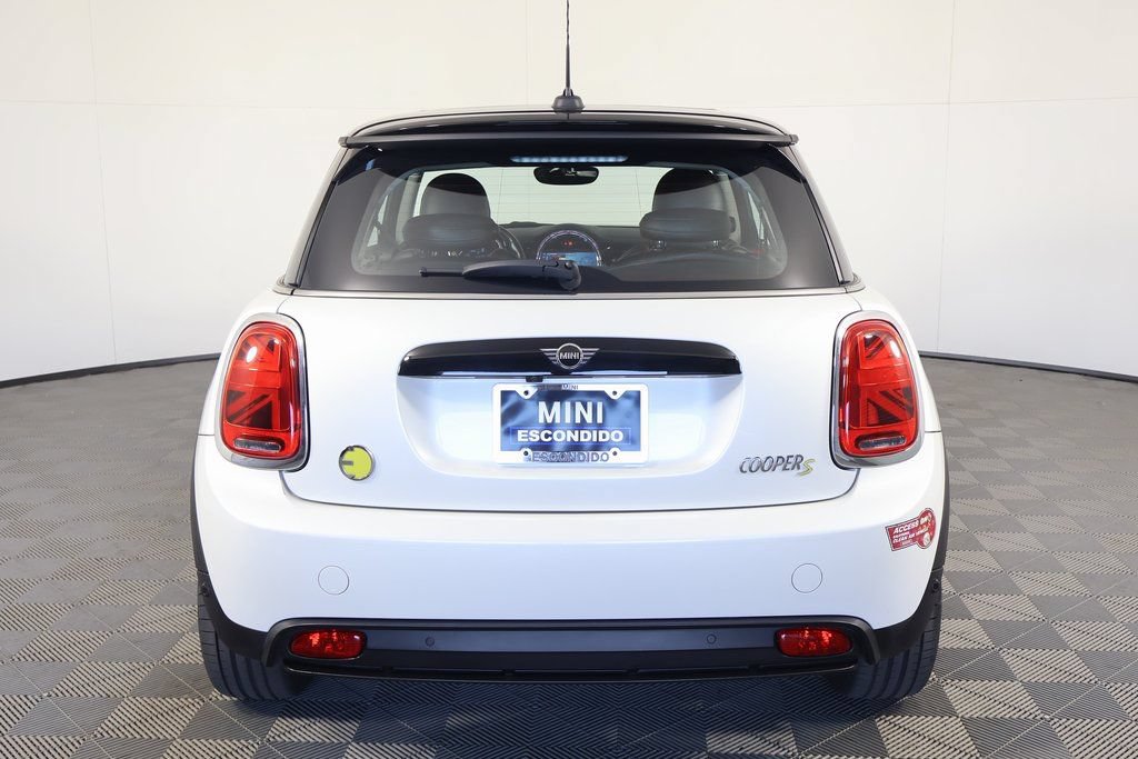 Certified 2024 MINI Cooper SE FWD image 5