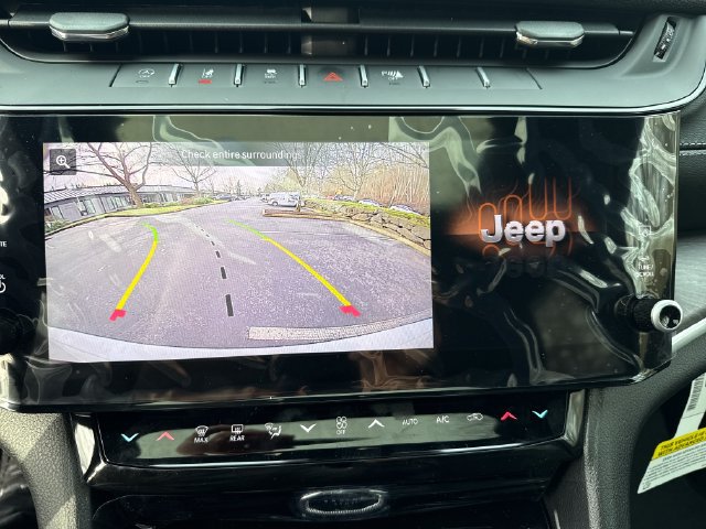 New 2026 Jeep Grand Cherokee Altitude AWD/4WD image 24