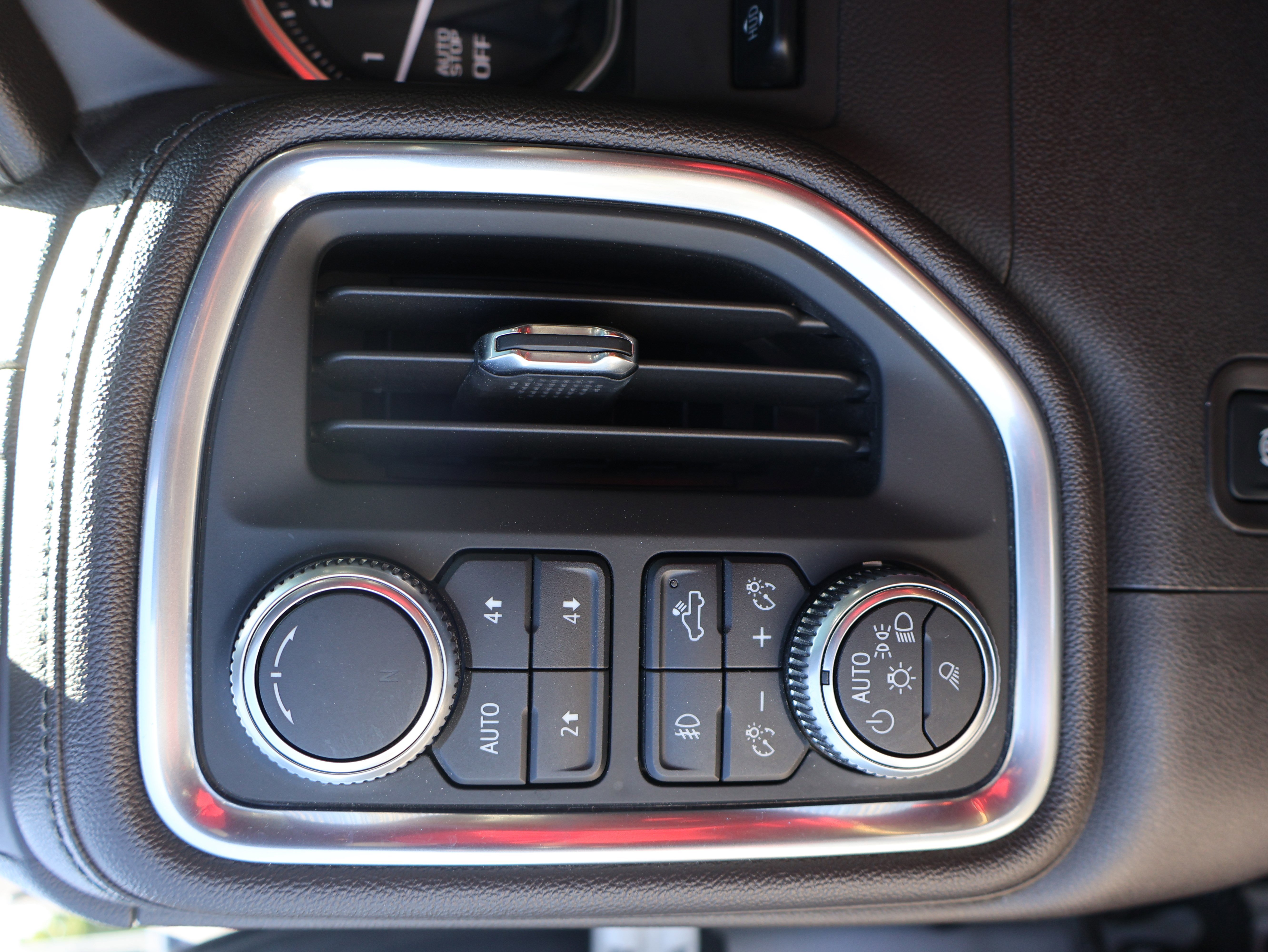 Used 2019 GMC Sierra 1500 Denali w/ Denali Ultimate Package AWD/4WD image 43