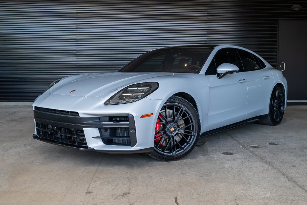 New 2025 Porsche Panamera GTS