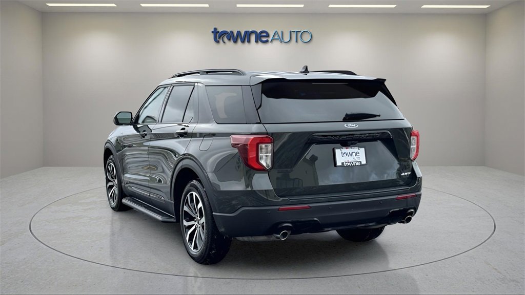 Used 2023 Ford Explorer ST-Line image 3