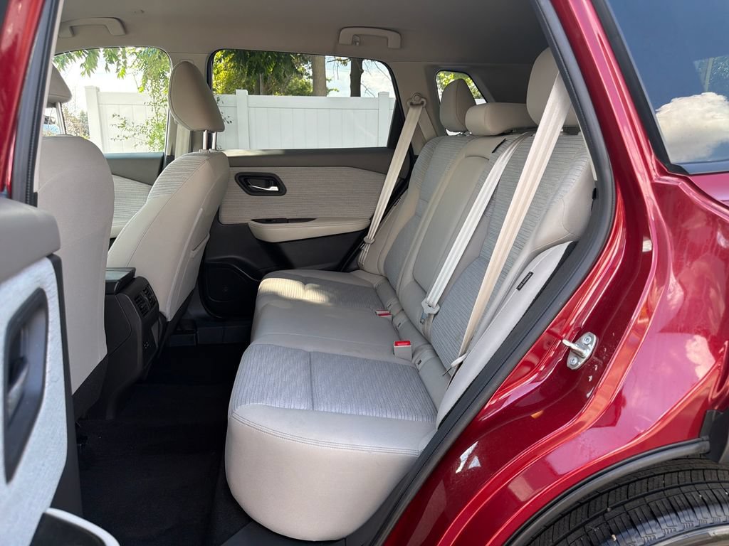 Used 2023 Nissan Rogue SV AWD/4WD image 25