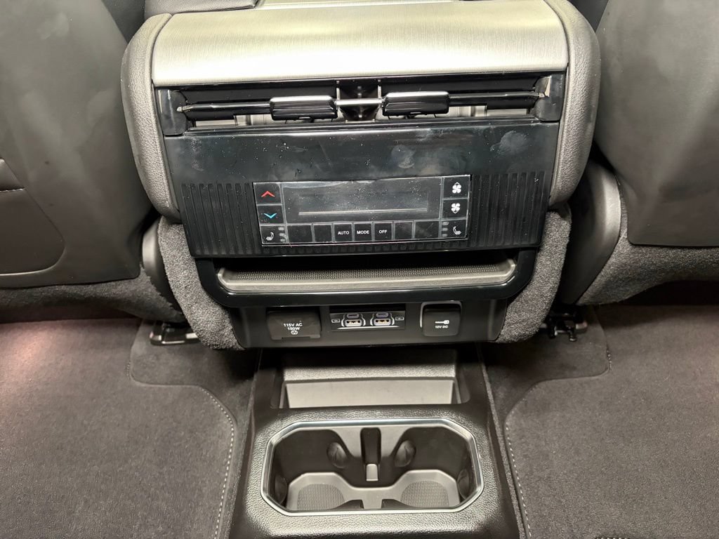 New 2026 Jeep Grand Wagoneer L Limited AWD/4WD image 25
