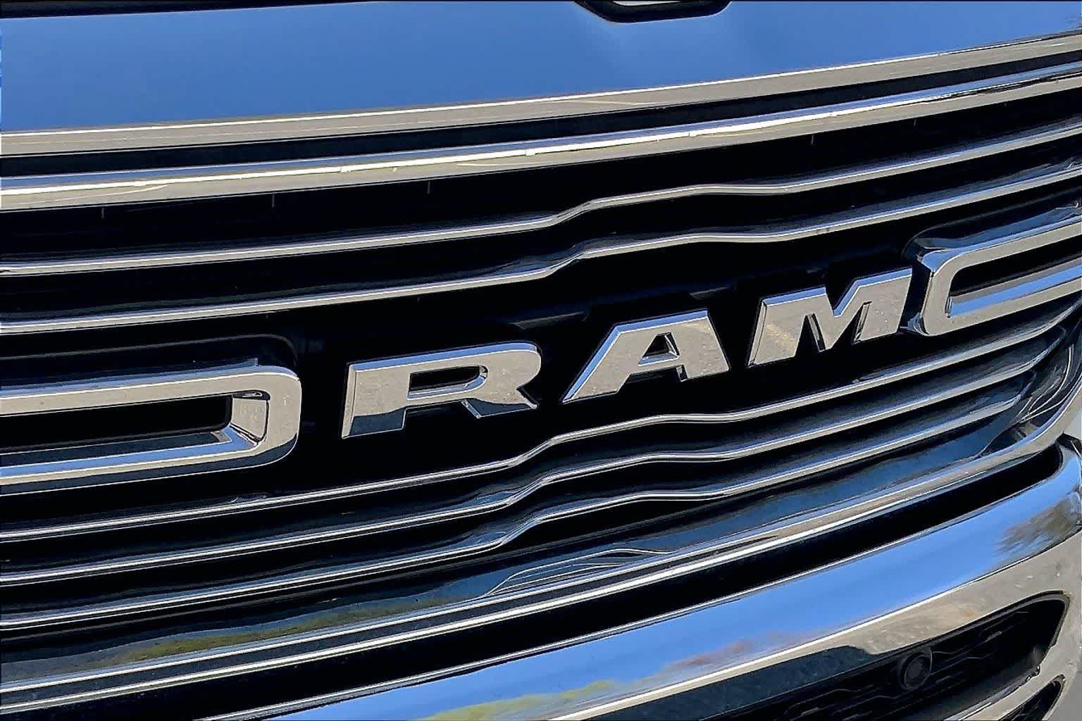 Used 2023 RAM 1500 Laramie AWD/4WD image 32