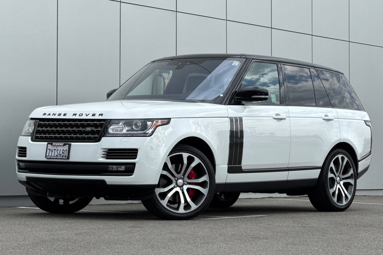 Used 2017 Land Rover Range Rover SV Autobiography Dynamic AWD/4WD image 1