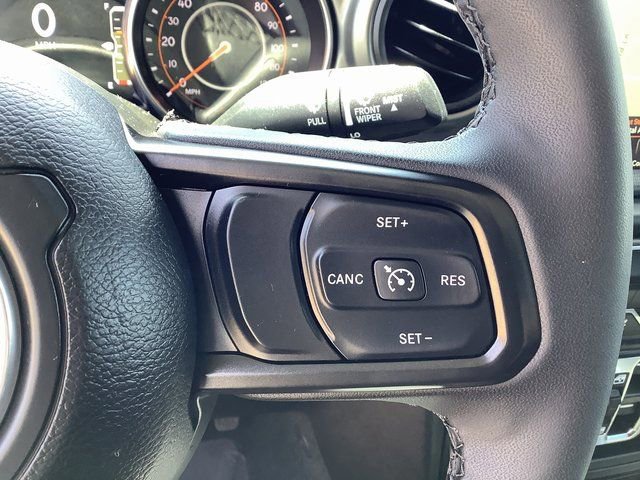 Used 2023 Jeep Gladiator Willys image 12