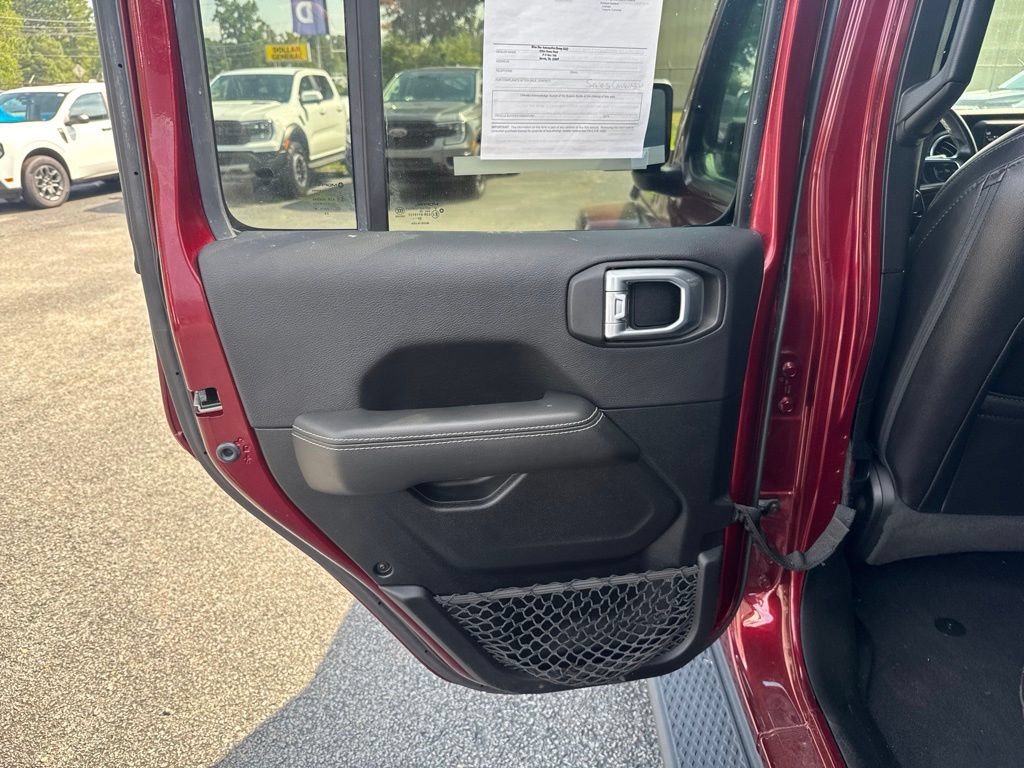Used 2021 Jeep Gladiator Overland AWD/4WD image 24
