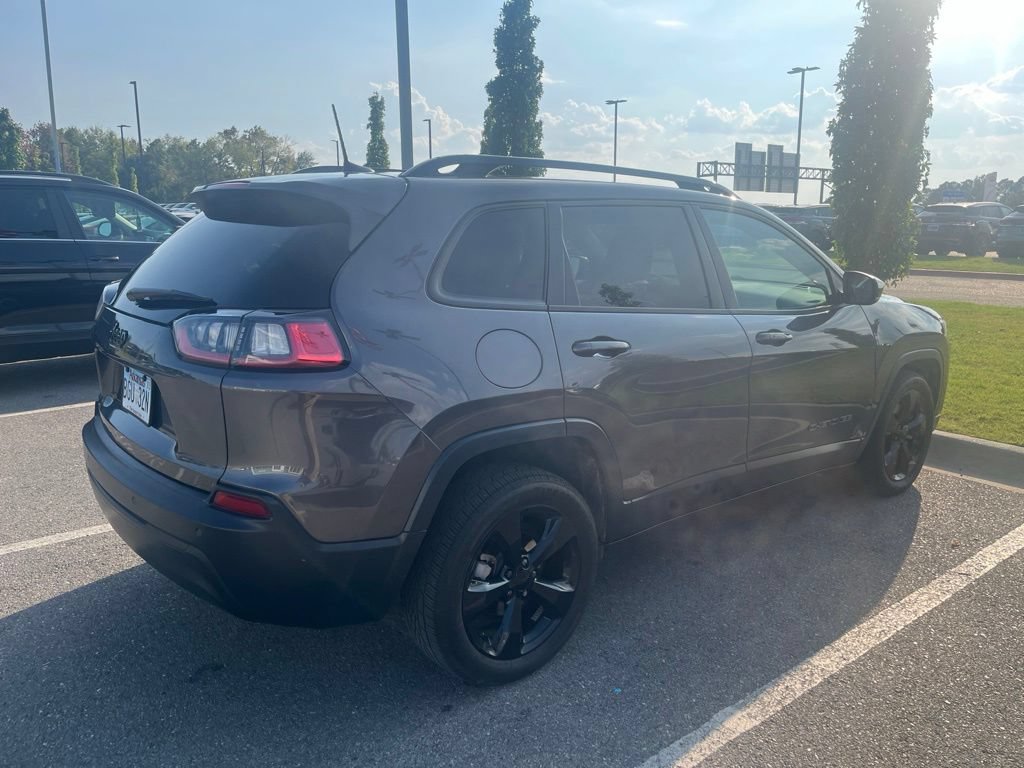 Used 2020 Jeep Cherokee Latitude Plus FWD image 3