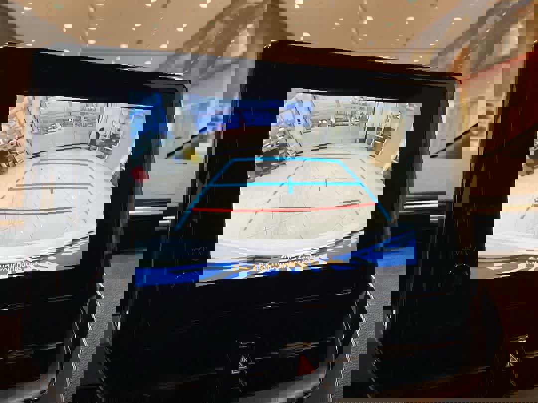 Used 2025 Toyota Corolla SE image 17