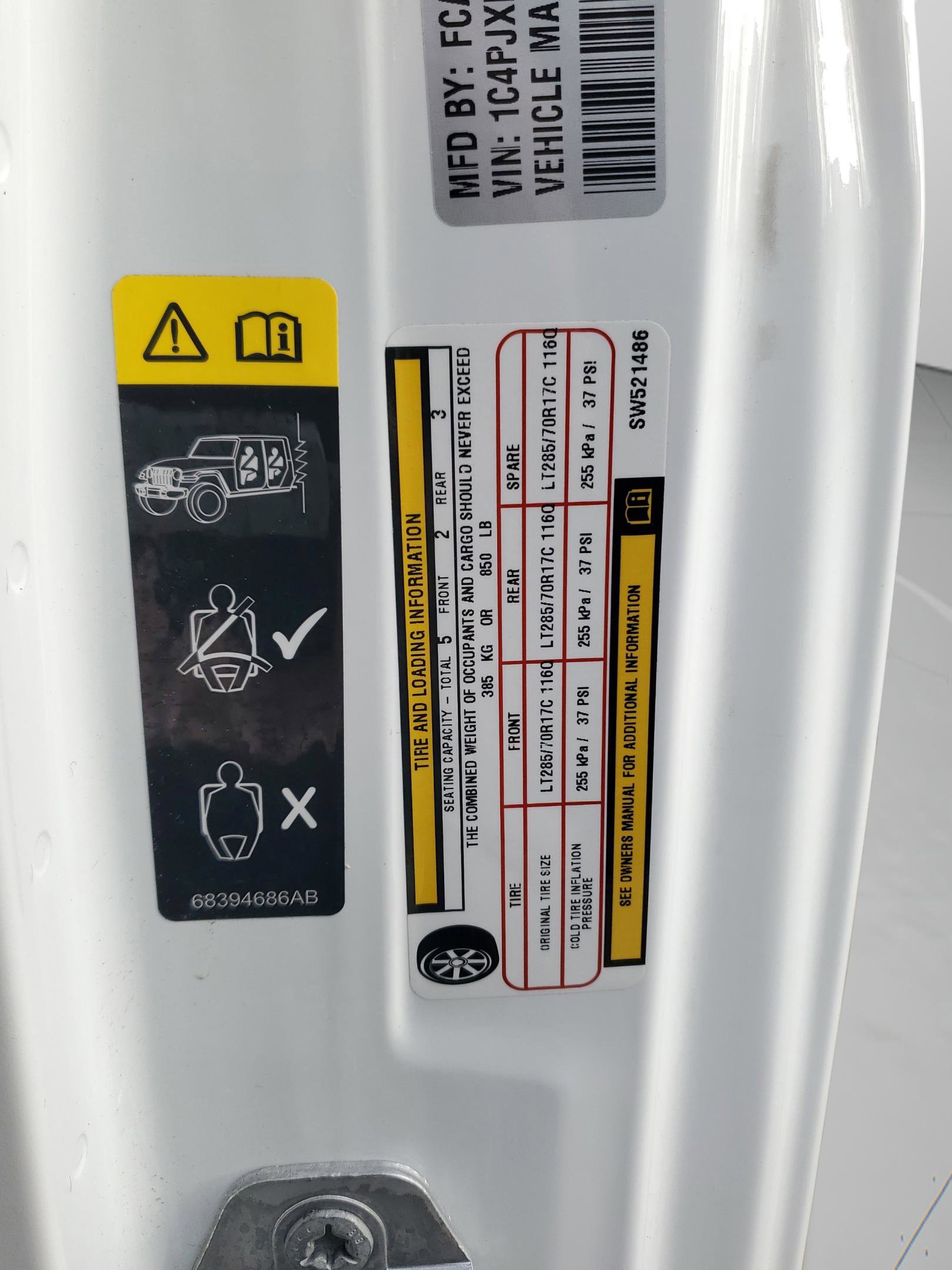 Used 2025 Jeep Wrangler Unlimited Rubicon w/ Convenience Group image 32