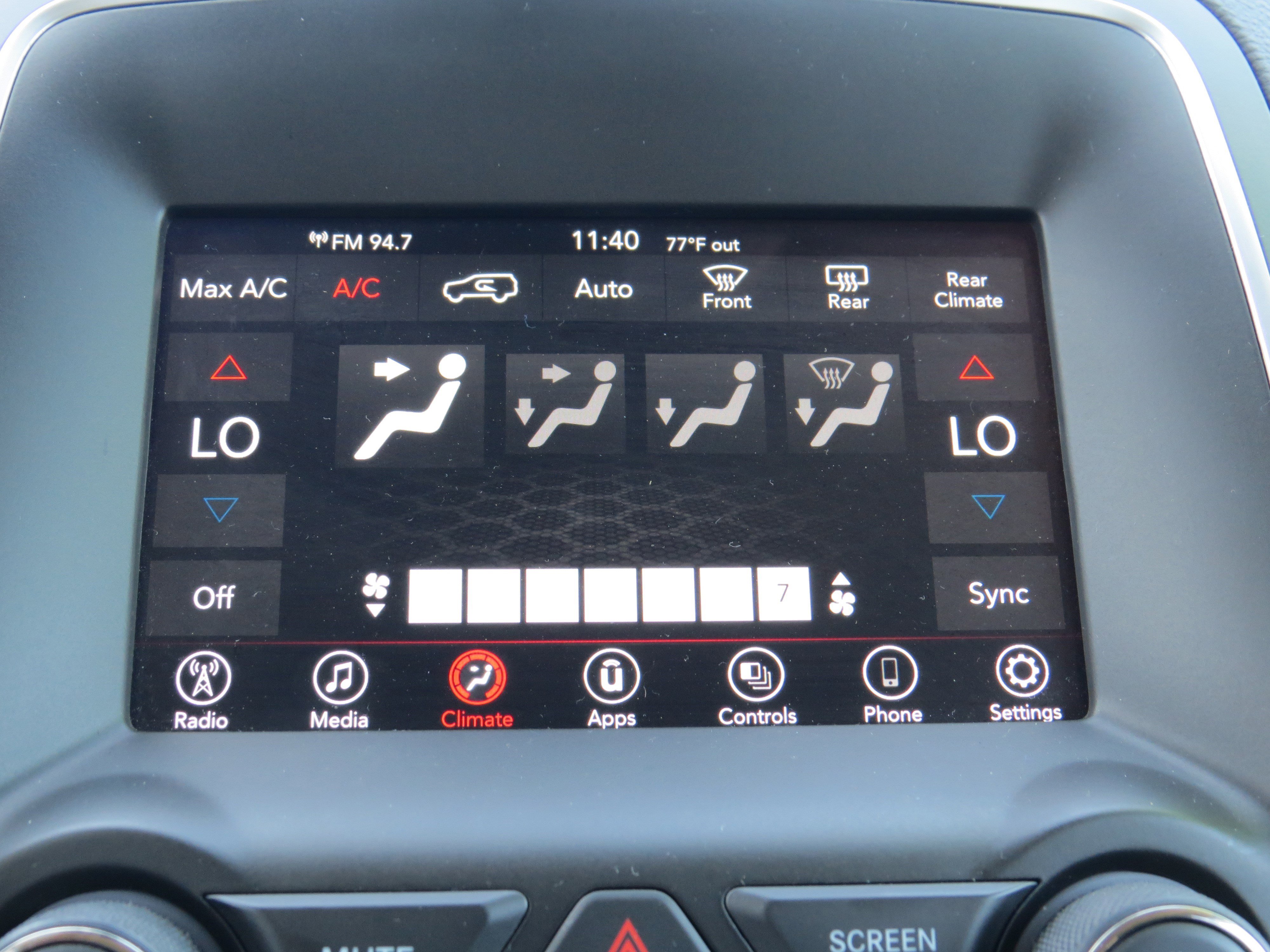 Used 2020 Dodge Durango SXT w/ 3rd Row Seating Group image 27