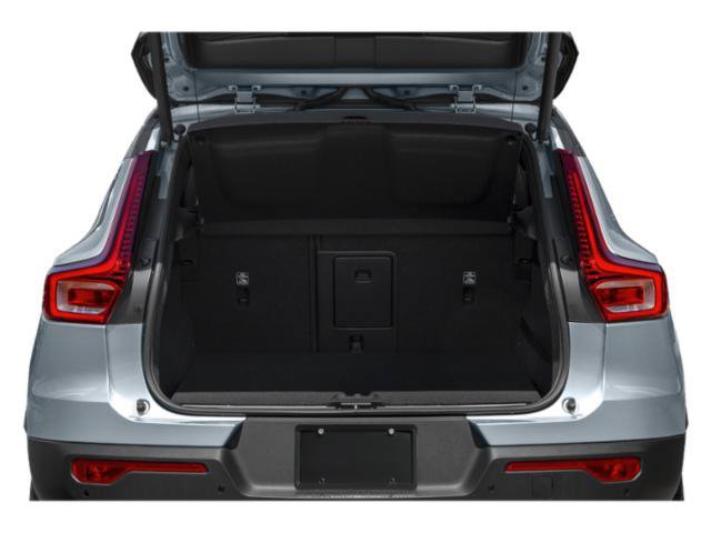 Used 2020 Volvo XC40 T4 R-Design FWD image 11