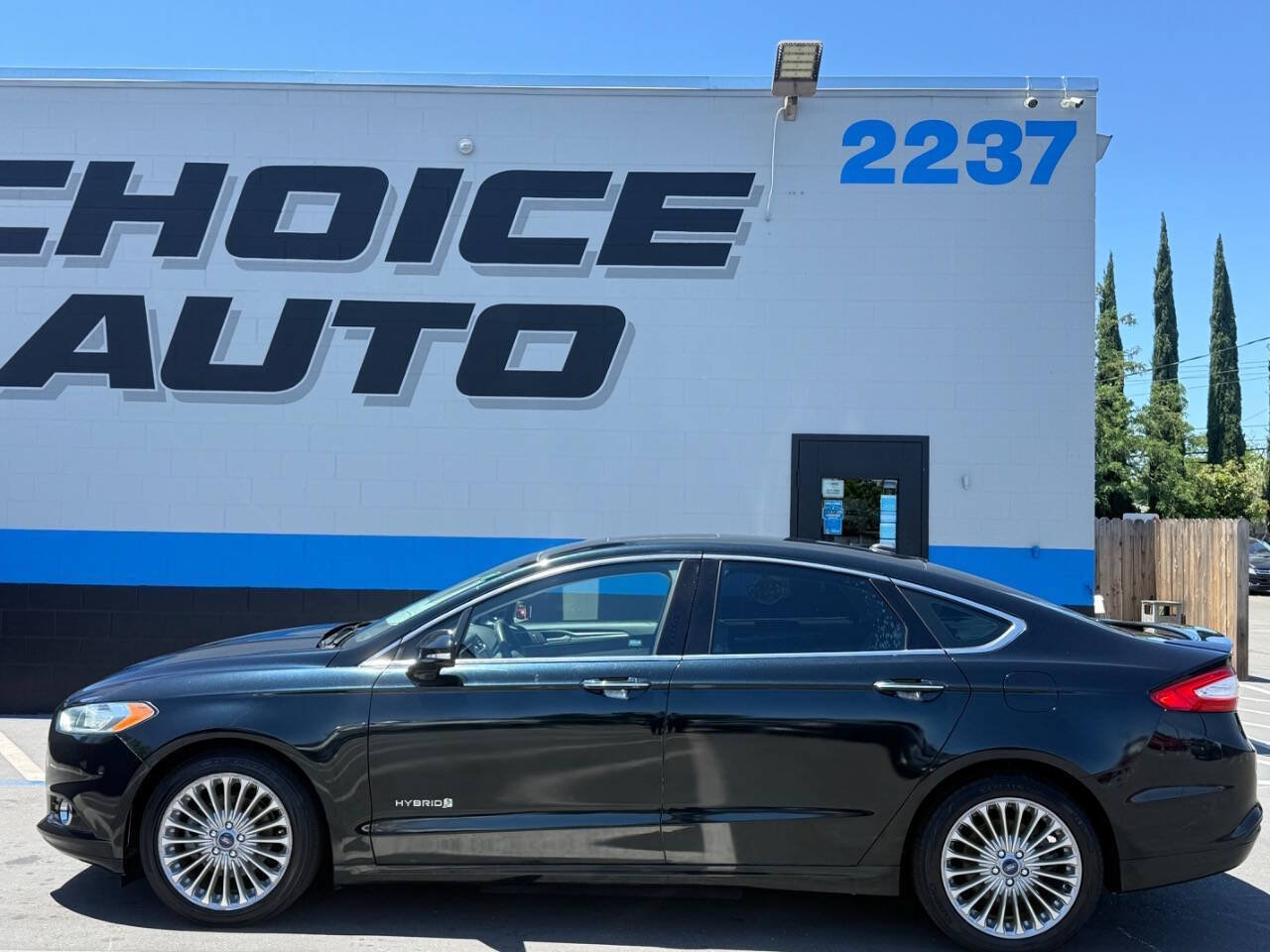 Used 2014 Ford Fusion Titanium FWD image 20