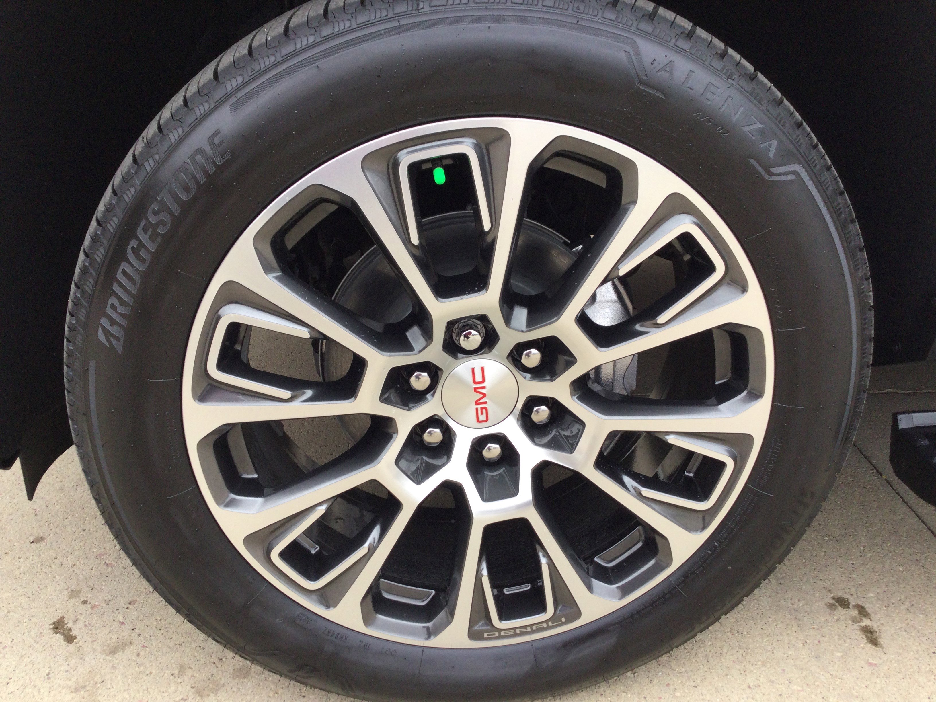 New 2026 GMC Yukon XL Denali w/ Denali Reserve Package image 6