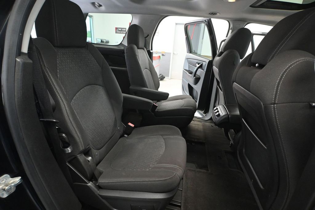 Used 2016 GMC Acadia SLE AWD/4WD image 47