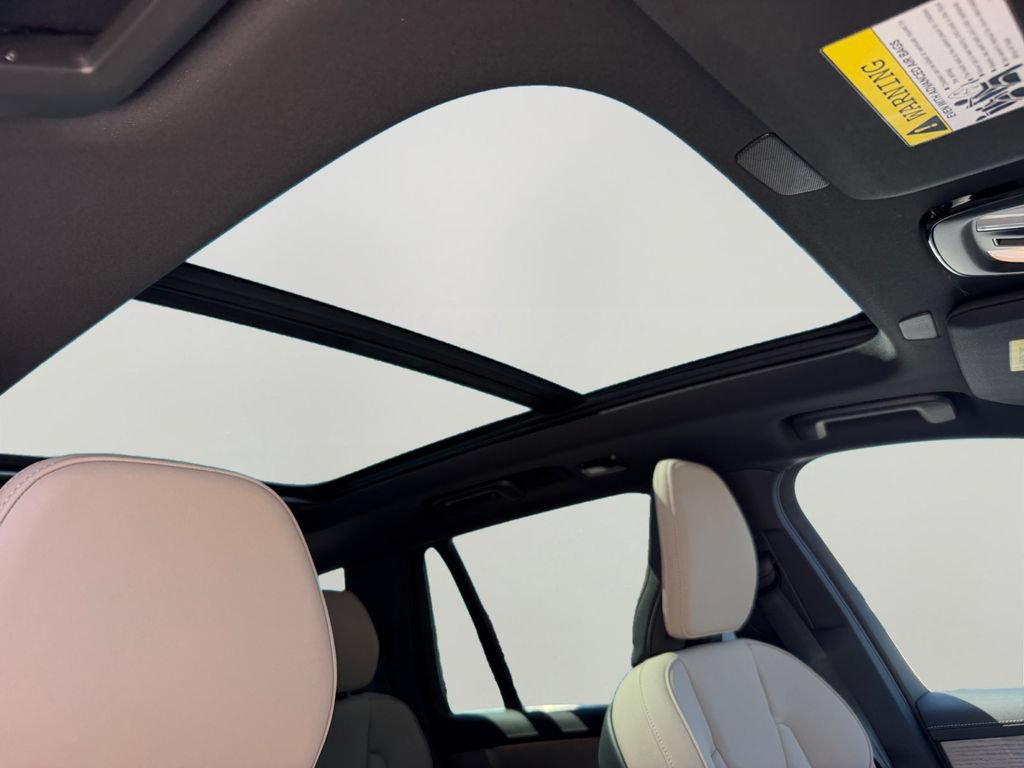 New 2026 Volvo XC90 T8 Plus AWD/4WD image 5